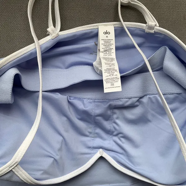 Alo Yoga Airbrush Refined Bra Tank Light Provence Blue/White M - Image 5