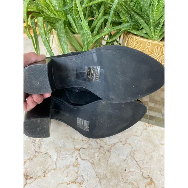 Dolce Vita Stunna black suede ankle boots size 9.5 - Image 11