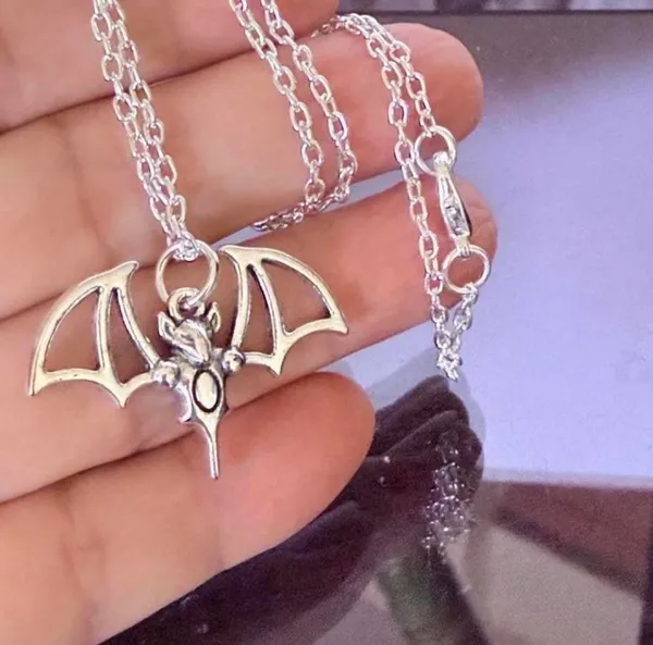 Brand New Silver bat necklace with lobster clasp - Image 4