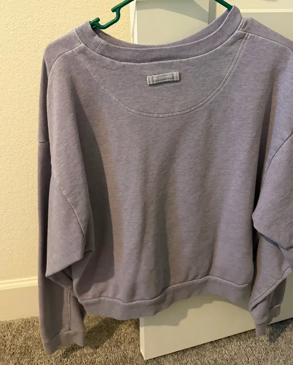 Levi’s Crewneck Sweatshirt - Image 2