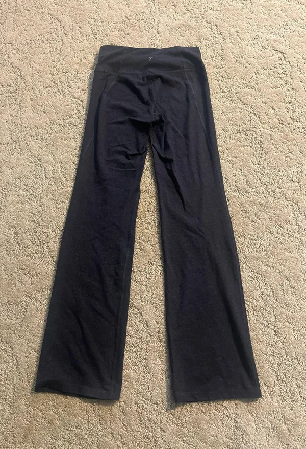 Old Navy Active Go-dry Workout Pants - Image 2