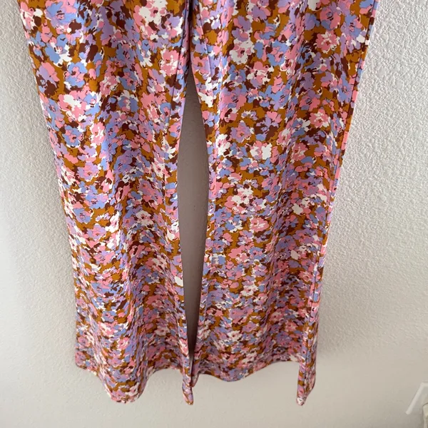 NWT Billabong Hang Loose Pant Pink Abstract Floral Flare Pants Small - Image 5