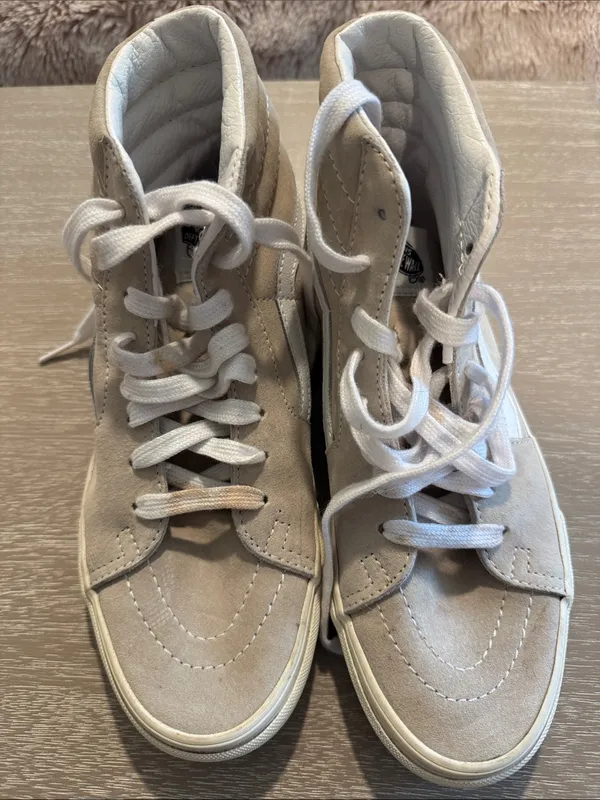 Vans - 7.5, High-Top Sneakers in Light Gray and White - Image 2