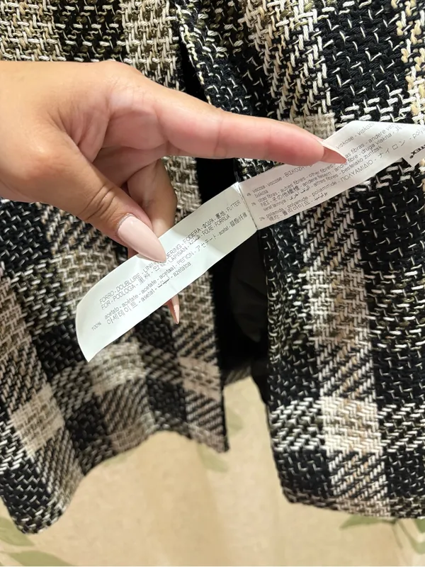Zara Black and Beige Plaid Tweed Blazer - Image 4