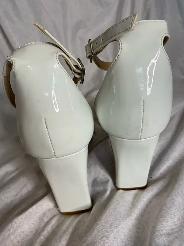 Chinese Laundry white high heels  - Image 8