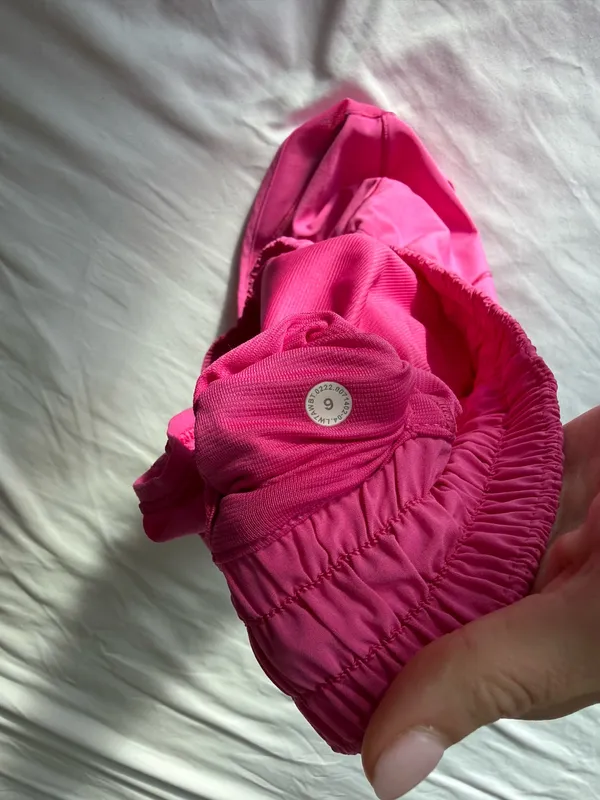 Lululemon Hotty Hot Shorts 4" - Image 4