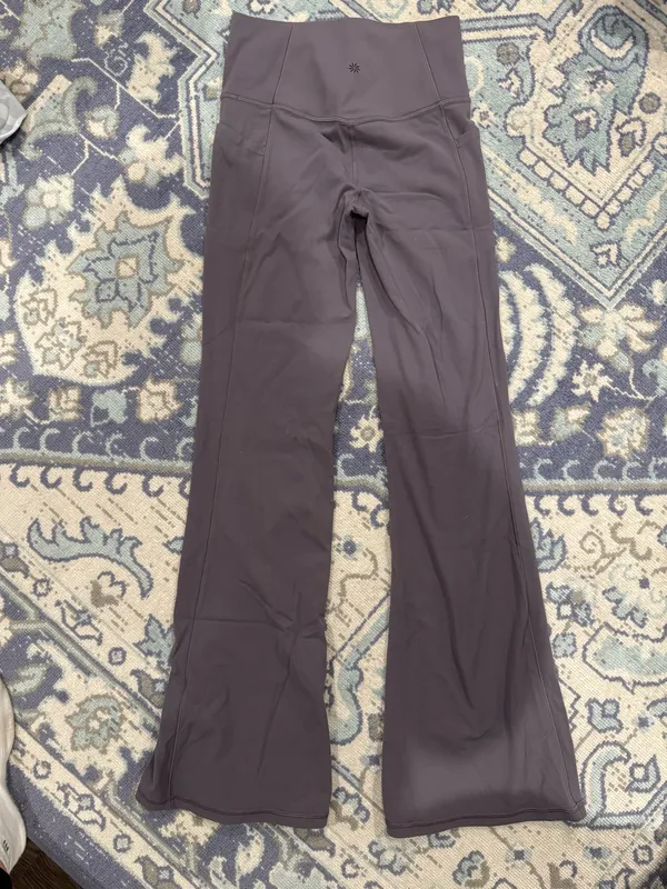Athleta Salutation Stash Flare Pant Greyish Purple Small - Image 2