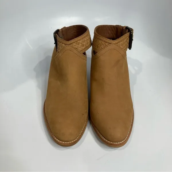 Crevo‎ Eva shootie tan leather size 10 - Image 4