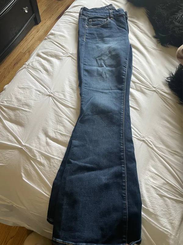 ⚠️SOLD⚠️American eagle jeans - Image 5
