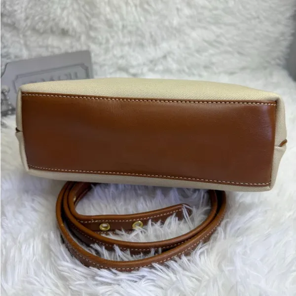 Vintage COACH y2k 2002 9123 Legacy Khaki Leather Canvas Crossbody Shoulder Bag - Image 8