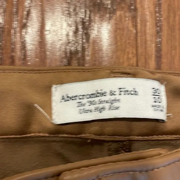 Abercrombie & Fitch 90’s ultra high rise faux leather tan pant 30 - Image 7