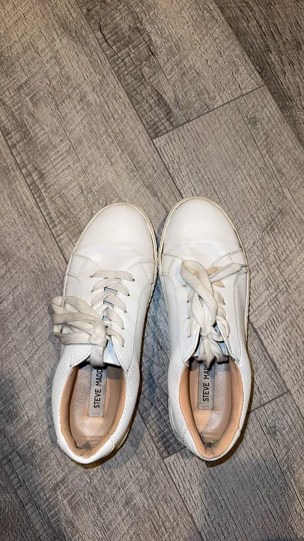 Steve Madden Sneakers - Image 3