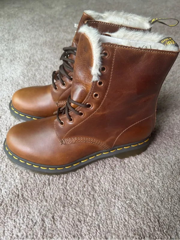 Dr. Martens 1460 Serena Boots Butterscotch Brown New 9 - Image 8