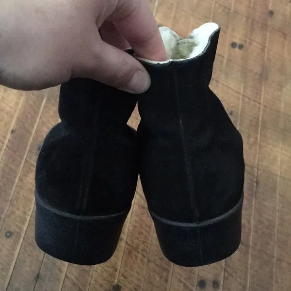 English Morelands vintage real sheepskin booties - Image 2