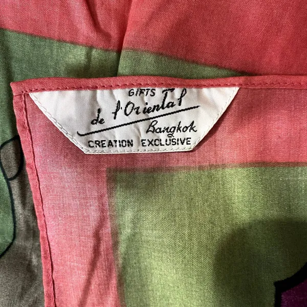 Gifts de l'Oriental Bangkok Elephant Tropical Leaf Square Scarf‎ Green Pink - Image 3