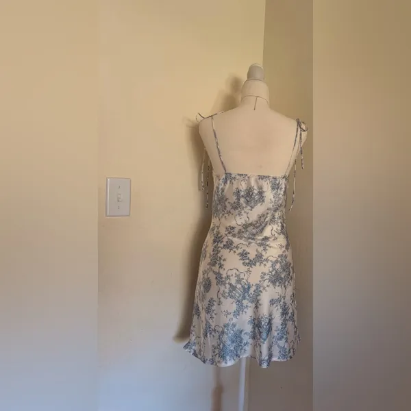 Princess Polly Blue Floral Chemise - Image 7