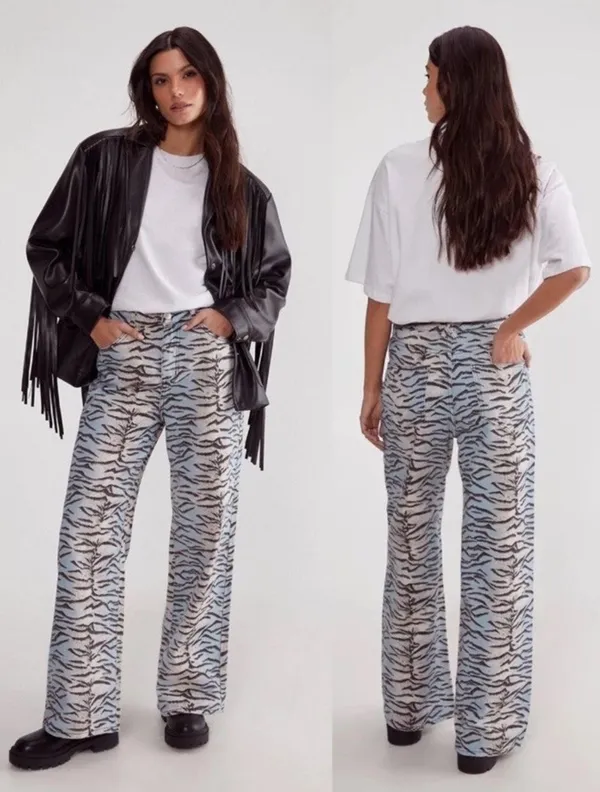 NWT Nasty Gal Tiger Print Denim Wide Leg Jeans Size 6 - Image 2
