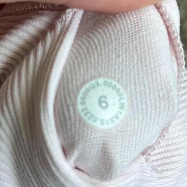 Lululemon Women's EBB the street tank - Image 4