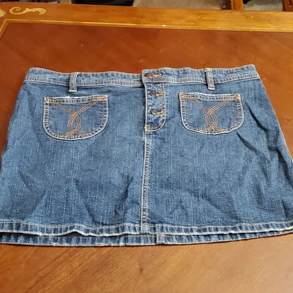 Old Navy Ultra Low Waist Stretch Denim Skirt Size 14 - Image 2