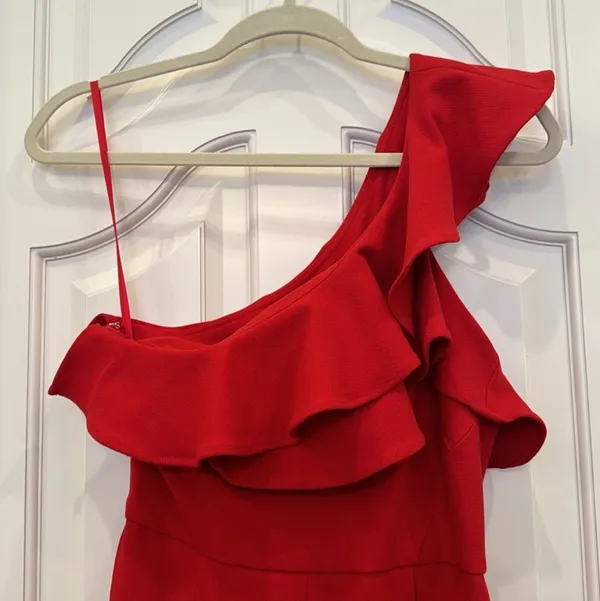 Gianni Bini Red One Shoulder Jumper - Image 2