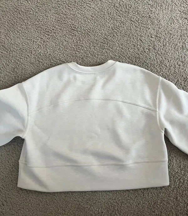 Lululemon Sweatshirt - Image 4