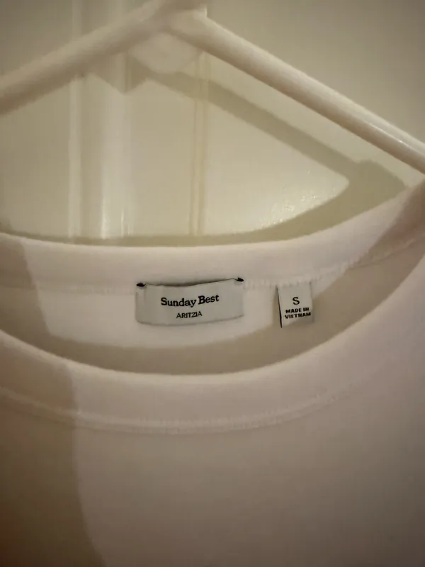 Aritzia Sunday Best white crop baby tee shirt top - Image 2