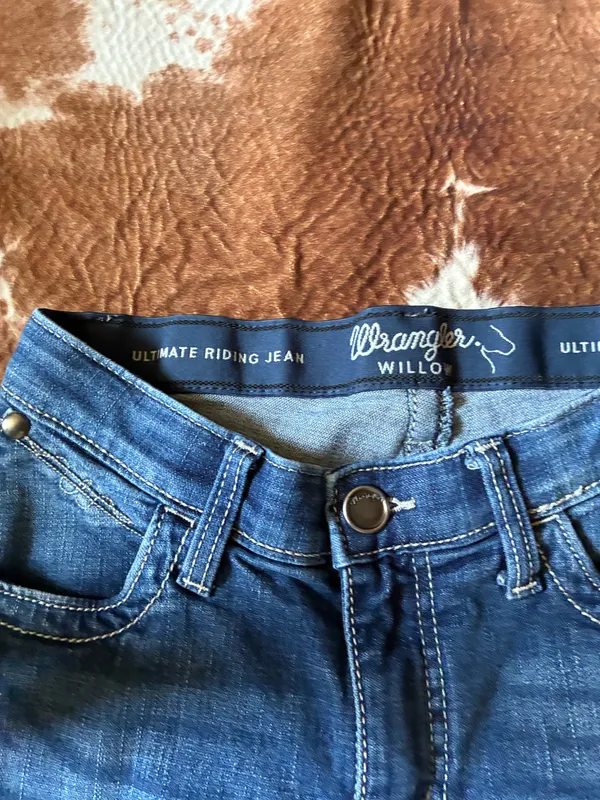 Wrangler Willow retro ultimate riding Jean size 3X32 No flaws - Image 3