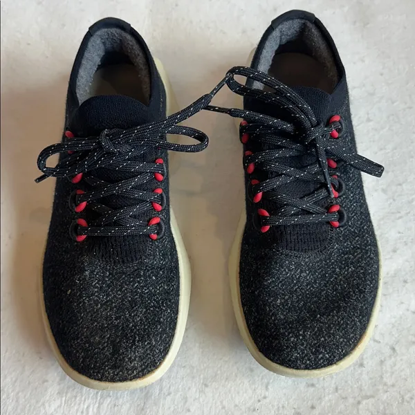 Allbirds Wool Tree Dasher Sneakers in Heathered black size W8 - Image 3