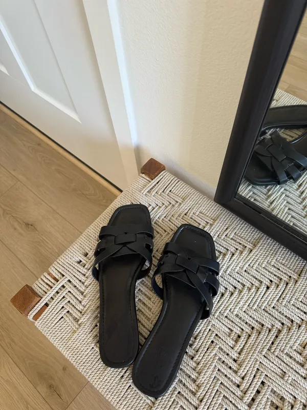 Black sandals size 9 - Image 4