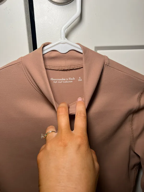 Abercrombie Turtleneck - Image 2
