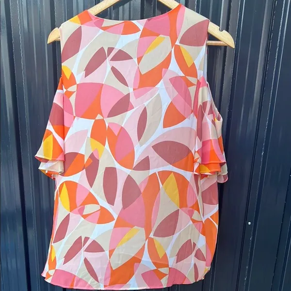 Cato Pink Orange Yellow Abstract Graphic Cold Shoulder Blouse L Large NWT Ruffle - Image 7