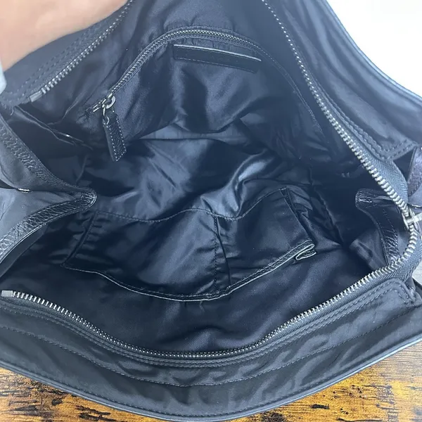 Burberry Tote Bag Womens Large Black Nylon Leather Logo Shoulder Zip Top Handle - Image 3