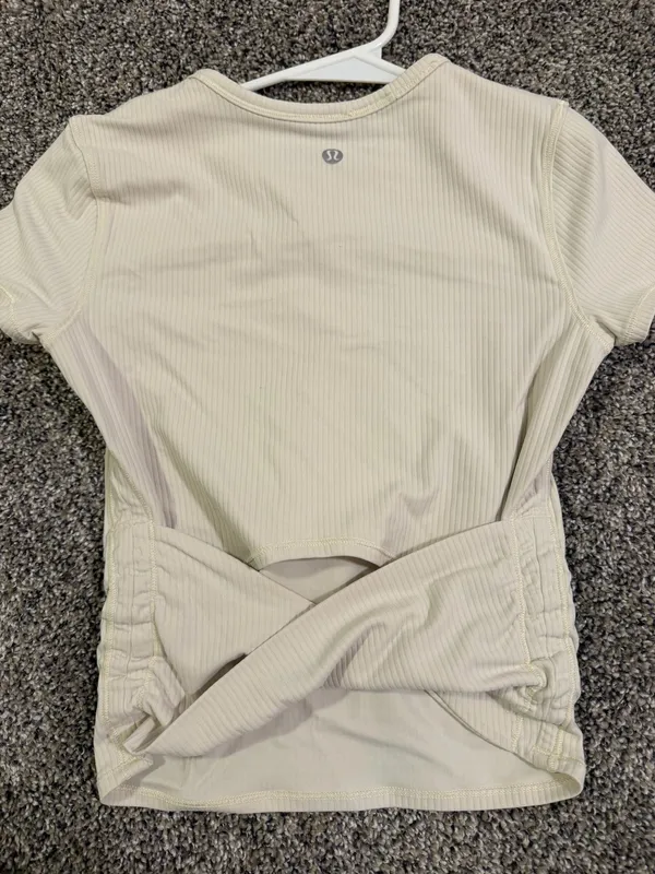 Lululemon top - Image 2