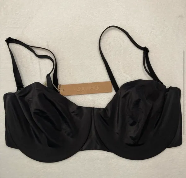 SKIMS Smoothing Strapless Bra NWT 34C - Image 3