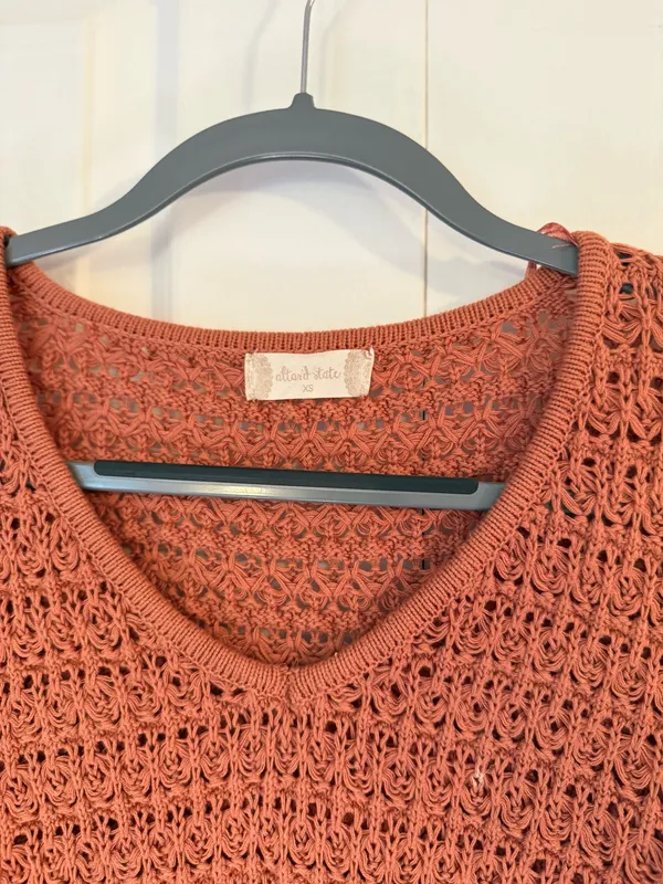 Altar'd State Crochet Knit V Neck Sweater Too Balloon Sleeve Crop XS - Image 2