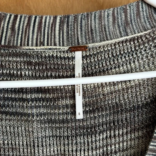 Free People Cardigan‎ Sweater Women S Grey Brown Space Dye Knit Cropped V-Neck - Image 3