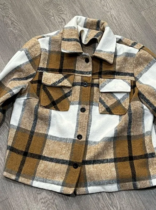 Women’s Medium Button Front Flannel Shacket - Image 2