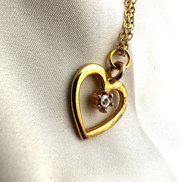 Gold tone heart rhinestone pendant necklace - Image 4