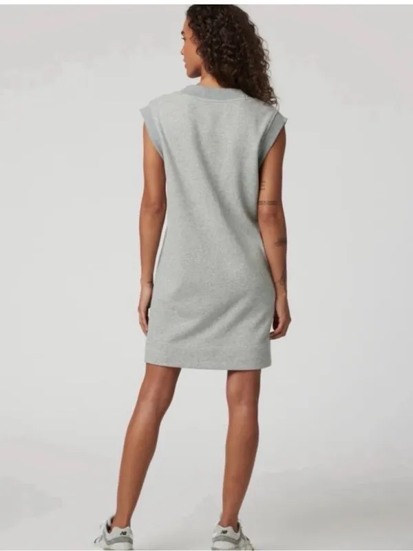 VUORI Sedona Vest Dress, Light Heather Grey Size Small excellent condition - Image 2