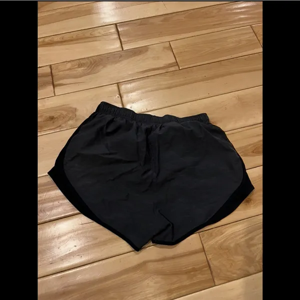 Nike Women's Dark Gray Athletic Shorts - Image 4