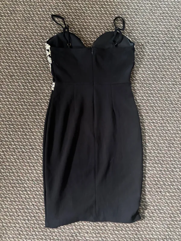 Windsor Black and gold dress - Image 2