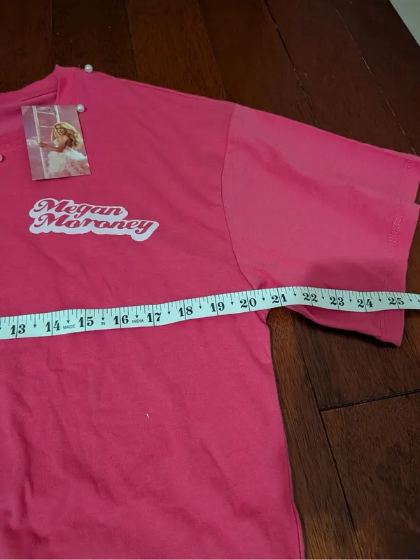 Megan Moroney Pink Pearl Graphic Cropped Tee Size M - Image 8