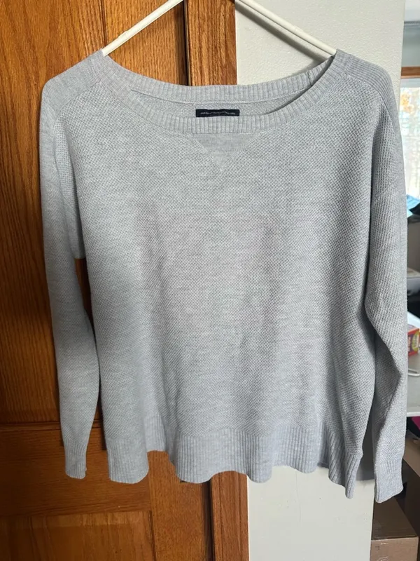 American Eagle Cream Knit Sweater Soft Lightweight Crewneck Casual Minimalist - Image 3