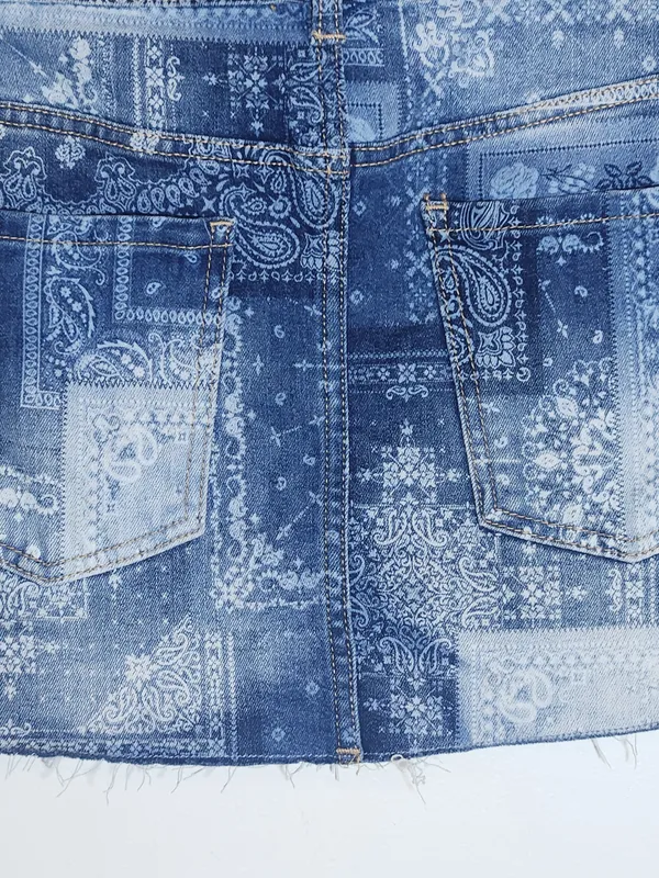 No Boundaries Bandana Patchwork Print Low Rise Denim Mini Skirt Size Medium - Image 4