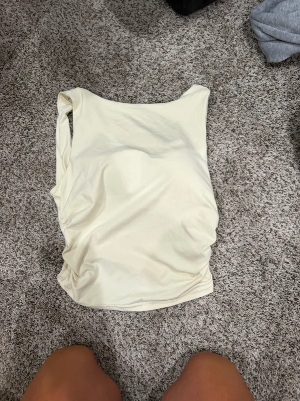 Yellow Shein Tank Top Cropped - Image 2