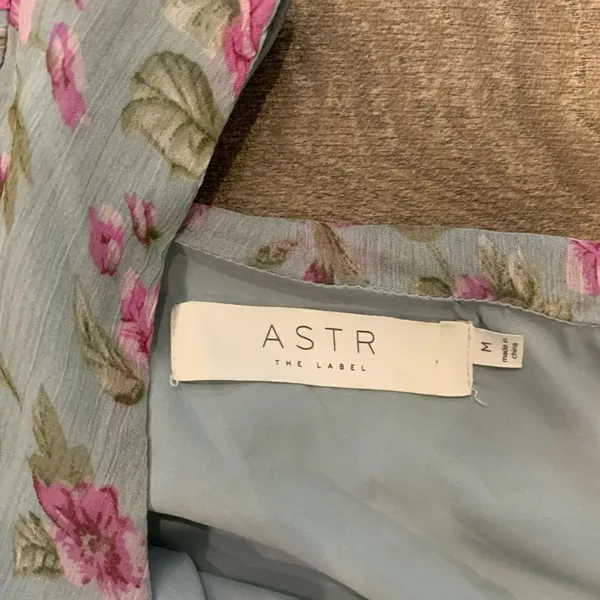 ASTR The Label one shoulder ruffled chiffon overlay midi dress. Size: M. NWOT - Image 2