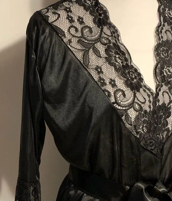 Black Lace Trim Robe Size M - Image 7