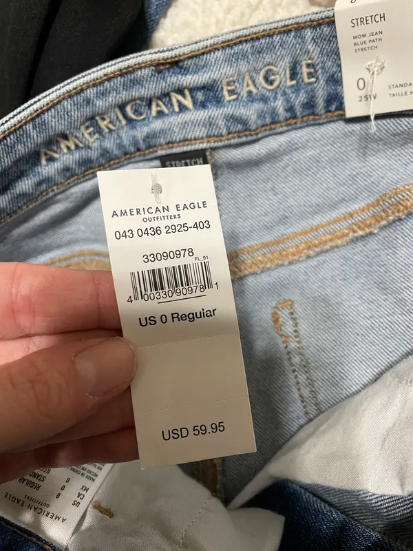 NWT American Eagle Mom Jeans - Image 5