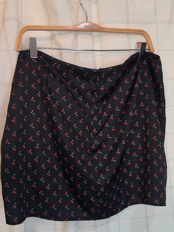 Lola Grace Skort Red Size XL - Image 7