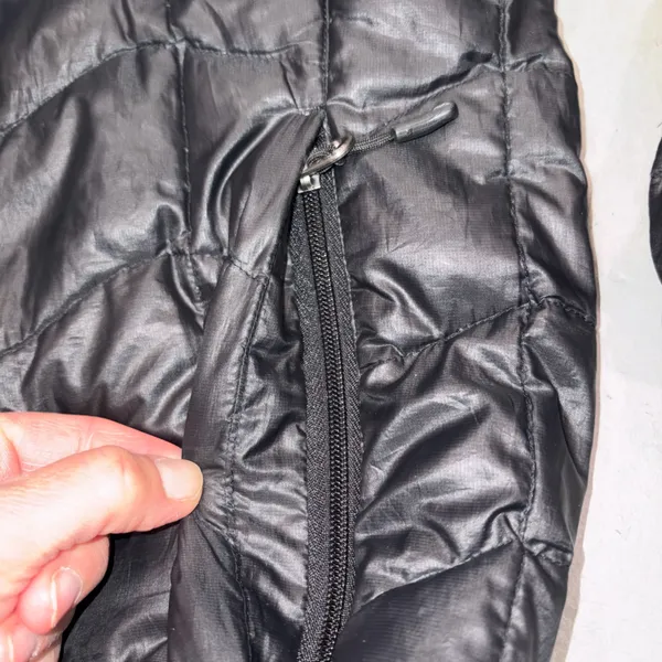 Marmot Black Quilted 800 Fill Goose Down Puffer Jacket Coat Medium - Image 3